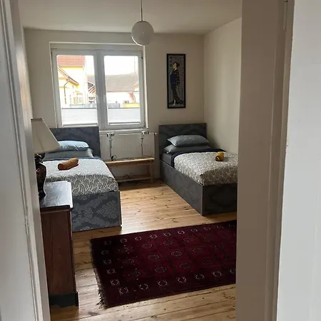شقة Rim 4 Raeume 3 Schlafzimmer Und 1 Wohnzimmer 2 Badezimmer In West Eg 100 Qm