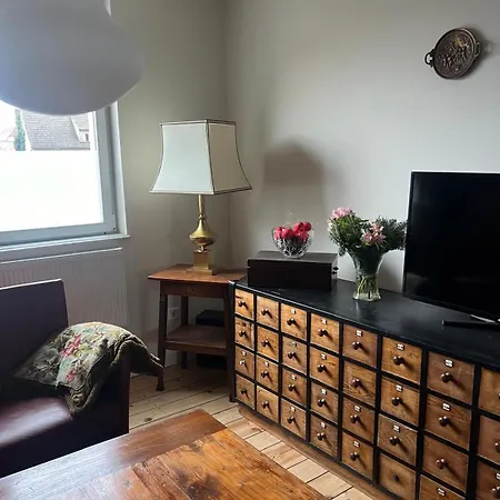 Rim 4 Raeume 3 Schlafzimmer Und 1 Wohnzimmer 2 Badezimmer In West Eg 100 Qm شقة *