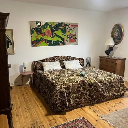 Rim 4 Raeume 3 Schlafzimmer Und 1 Wohnzimmer 2 Badezimmer In West Eg 100 Qm *