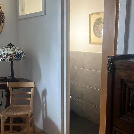 Rim 4 Raeume 3 Schlafzimmer Und 1 Wohnzimmer 2 Badezimmer In West Eg 100 Qm *