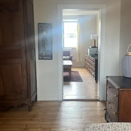 شقة Rim 4 Raeume 3 Schlafzimmer Und 1 Wohnzimmer 2 Badezimmer In West Eg 100 Qm *