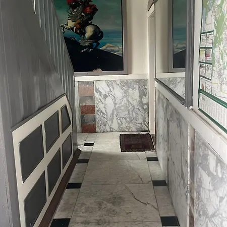 شقة Rim 4 Raeume 3 Schlafzimmer Und 1 Wohnzimmer 2 Badezimmer In West Eg 100 Qm