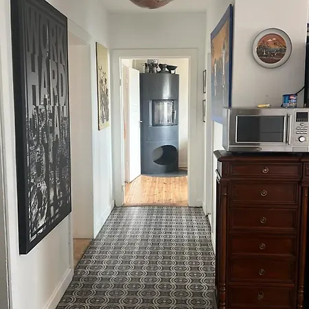 Rim 4 Raeume 3 Schlafzimmer Und 1 Wohnzimmer 2 Badezimmer In West Eg 100 Qm شقة